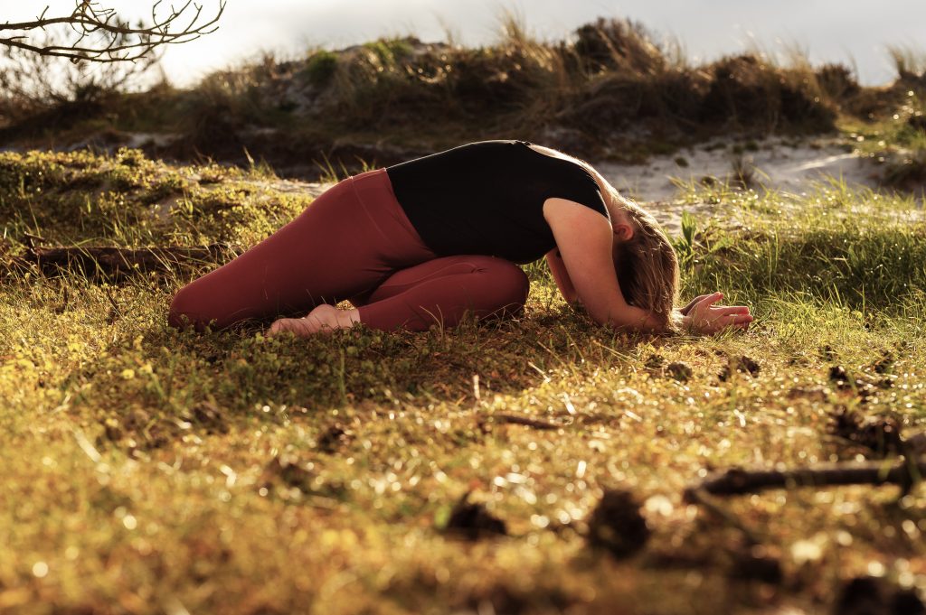 Yin yoga pose: Deer pose