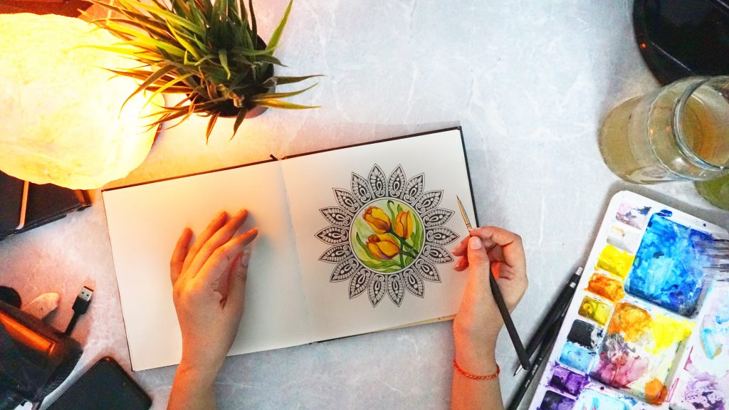 Mindful mandala's tekenen brengt je hoofd tot rust